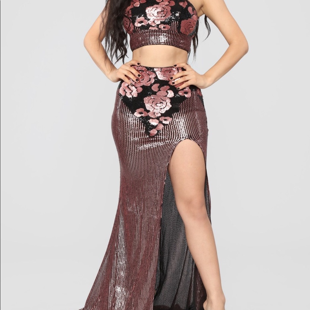 Fashion nova rose all day skirt set